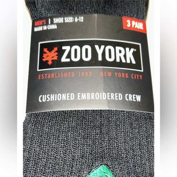 Zoo York Crew Socks 3 Pair Men 6-12 Black w Embroidered Alien Donut Logo SkateNY - Picture 3 of 12